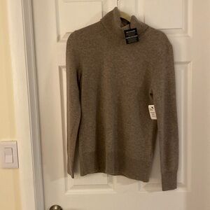 Cashmere turtle neck sweater